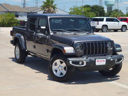 2022 Jeep Gladiator Sport S