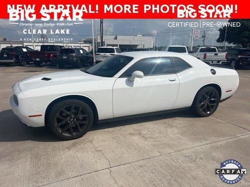 2022 Dodge Challenger SXT