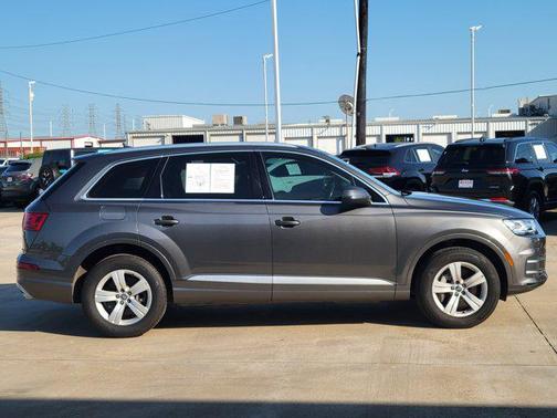 2019 Audi Q7 45 Premium