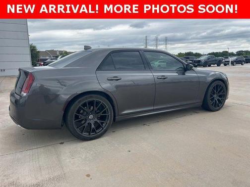 2020 Chrysler 300 Touring