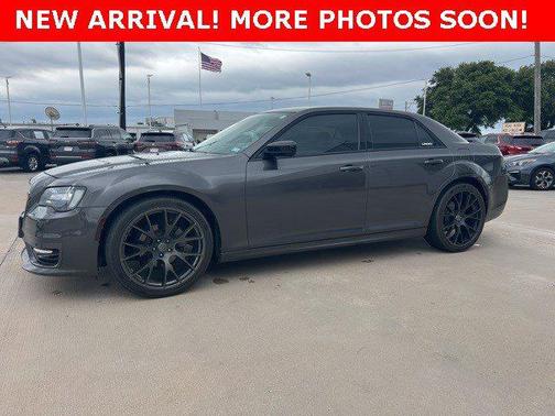 2020 Chrysler 300 Touring