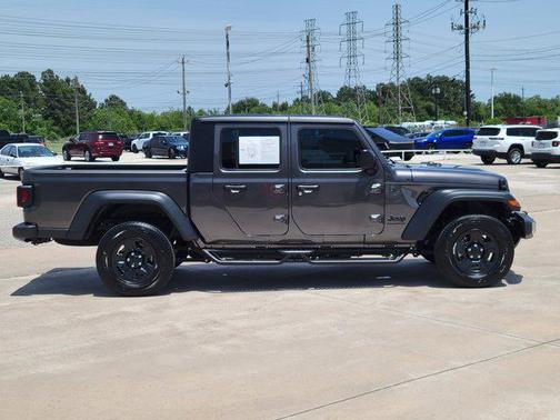 2024 Jeep Gladiator Sport