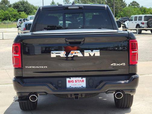2025 RAM 1500 ST