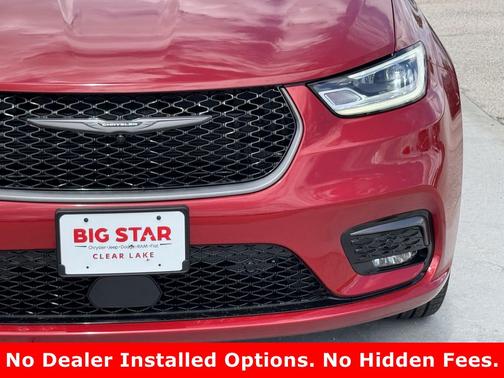 Red Hot Pearlcoat 2026 Chrysler Pacifica L