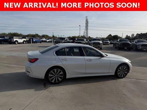 2025 BMW 330 i xDrive