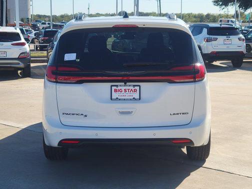 2026 Chrysler Pacifica Limited