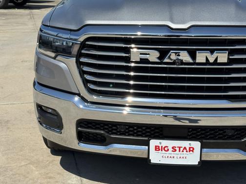 Billet Silver Metallic Clearcoat 2025 RAM 1500 Laramie