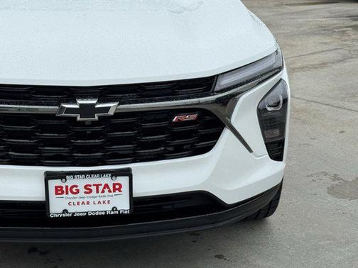 Summit White 2024 Chevrolet Trax 2RS