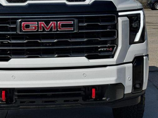 2025 GMC Sierra 2500 AT4