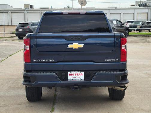 2022 Chevrolet Silverado 1500 Custom