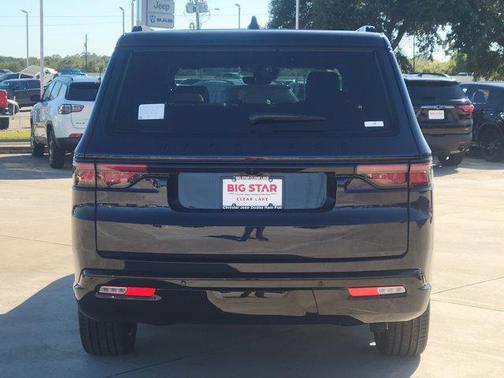 2025 Jeep Wagoneer L Series II Carbide