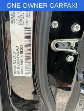 Diamond Black Crystal Pearlcoat 2025 RAM 2500 Laramie