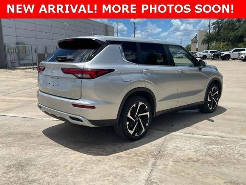 2024 Mitsubishi Outlander SE FWD