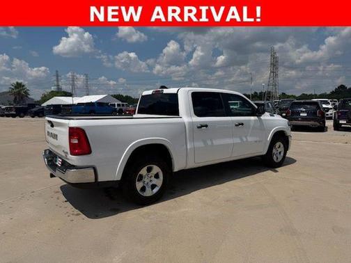 Bright White Clearcoat 2025 RAM 1500 Big Horn/Lone Star