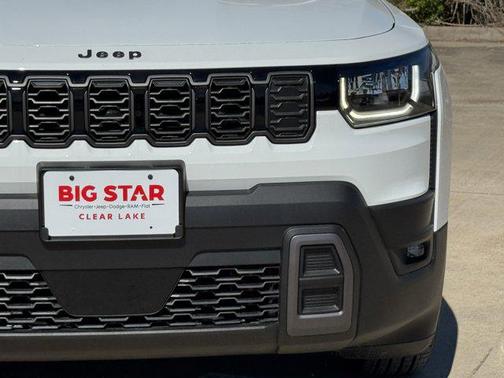 2026 Jeep Cherokee Laredo