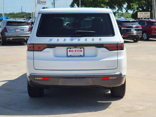 2022 Jeep Wagoneer Series II