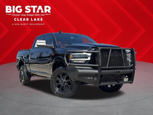 Diamond Black Crystal Pearlcoat 2022 RAM 2500 Laramie