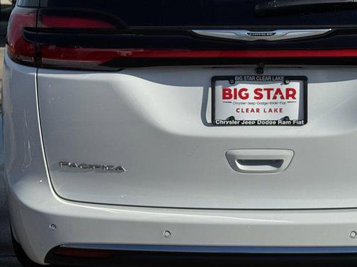 2026 Chrysler Pacifica L