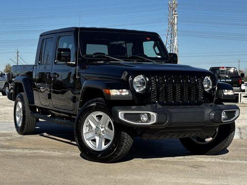 2022 Jeep Gladiator Sport S