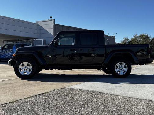 2022 Jeep Gladiator Sport S