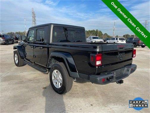 2022 Jeep Gladiator Sport S