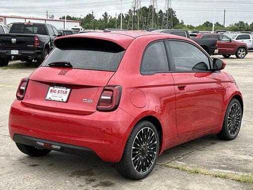 2024 FIAT 500e INSPI(RED)