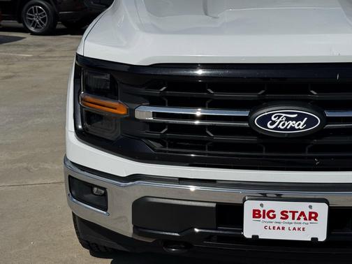 Oxford White 2024 Ford F-150 XLT