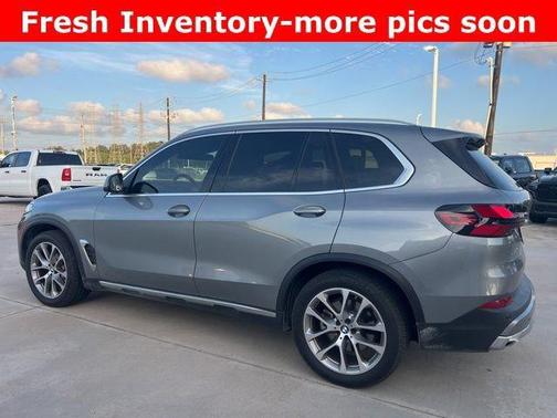 Skyscraper Grey Metallic 2025 BMW X5 xDrive40i