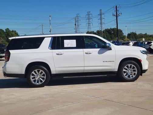 2023 Chevrolet Suburban Premier