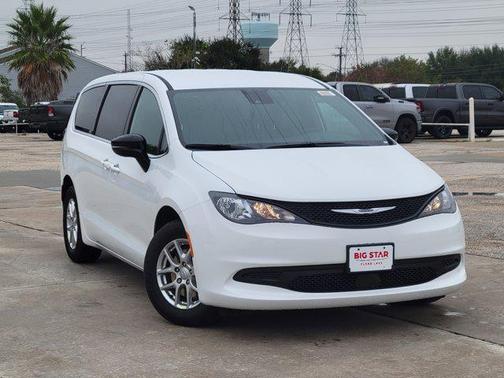 2026 Chrysler Voyager LX