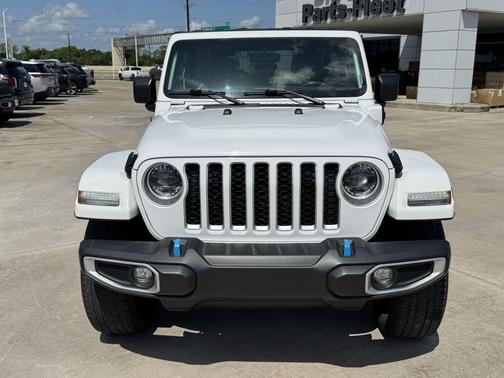 Bright White Clearcoat 2023 Jeep Wrangler 4xe Sahara
