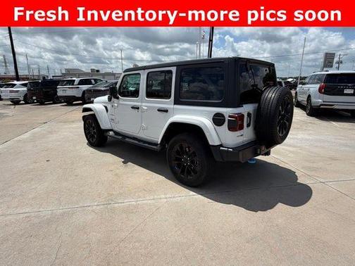 Bright White Clearcoat 2023 Jeep Wrangler 4xe Sahara