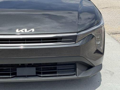 Interstellar Gray 2025 Kia K4 LX
