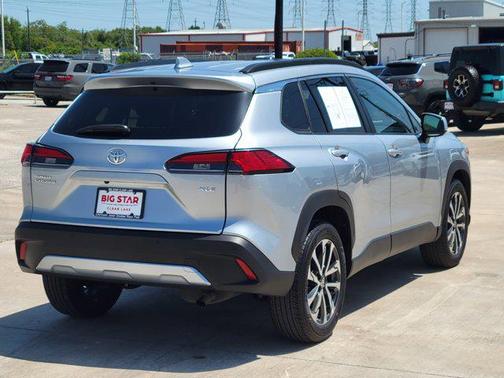 2024 Toyota Corolla Cross XLE