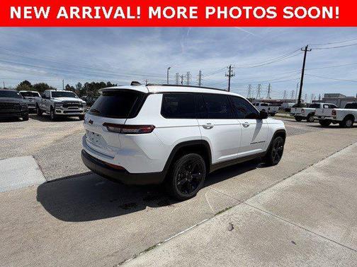 2023 Jeep Grand Cherokee L Altitude