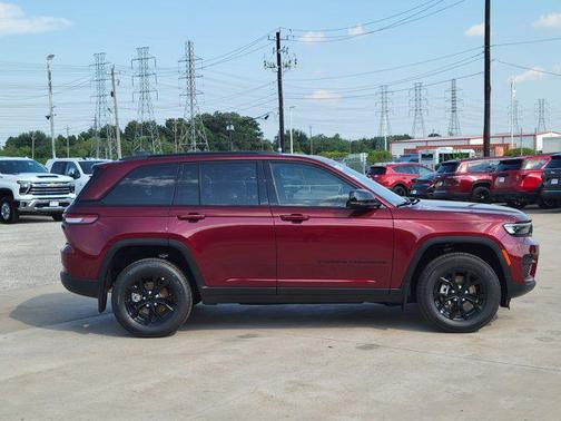 2025 Jeep Grand Cherokee Altitude