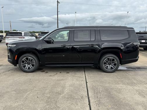 High Gloss Black 2026 Jeep Grand Wagoneer L 4x4