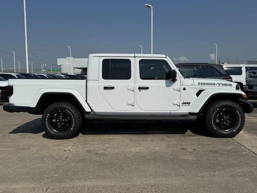 2025 Jeep Gladiator High Tide