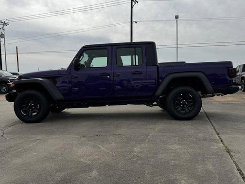 2026 Jeep Gladiator Sport