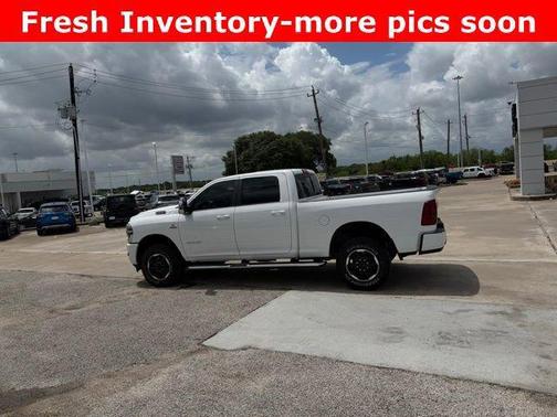 Bright White Clearcoat 2025 RAM 2500 Laramie