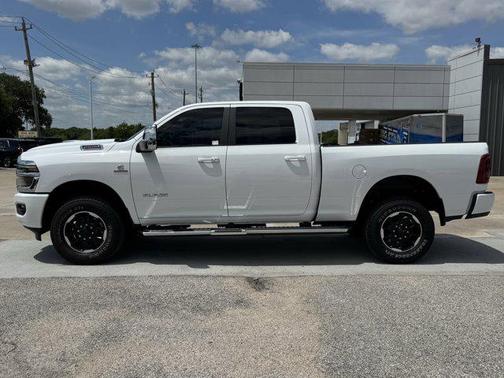 Bright White Clearcoat 2025 RAM 2500 Laramie