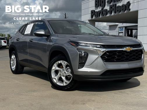 Sterling Gray Metallic 2024 Chevrolet Trax LS