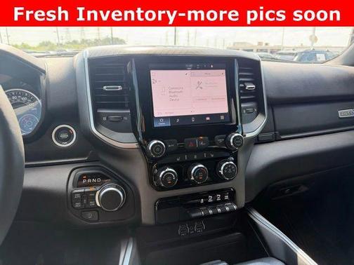 Diamond Black Crystal Pearlcoat 2025 RAM 1500 Lone Star