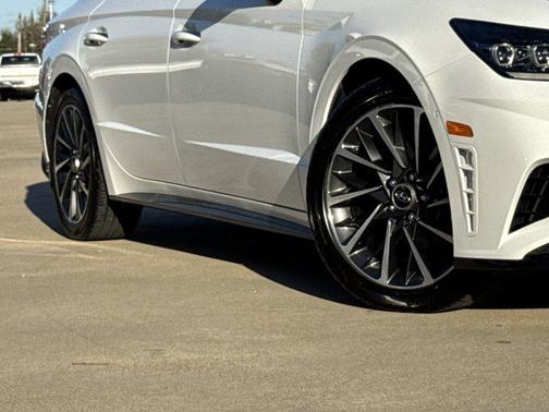 2023 Hyundai SONATA Limited