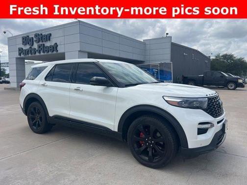 White Metallic 2022 Ford Explorer ST