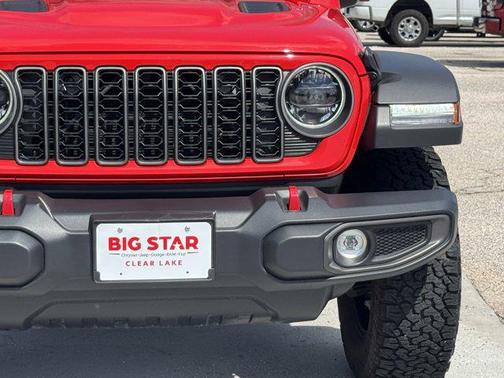 Firecracker Red Clearcoat 2025 Jeep Wrangler Rubicon