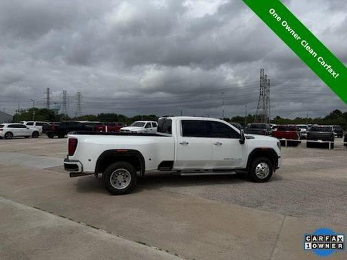 Summit White 2025 GMC Sierra 3500 Denali