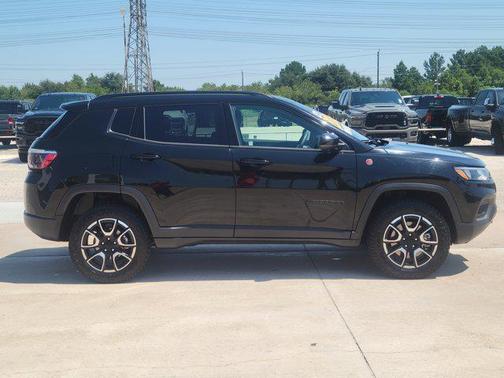 2024 Jeep Compass Trailhawk