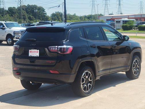 2024 Jeep Compass Trailhawk