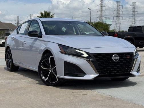 Gray Sky Pearl 2025 Nissan Altima SR